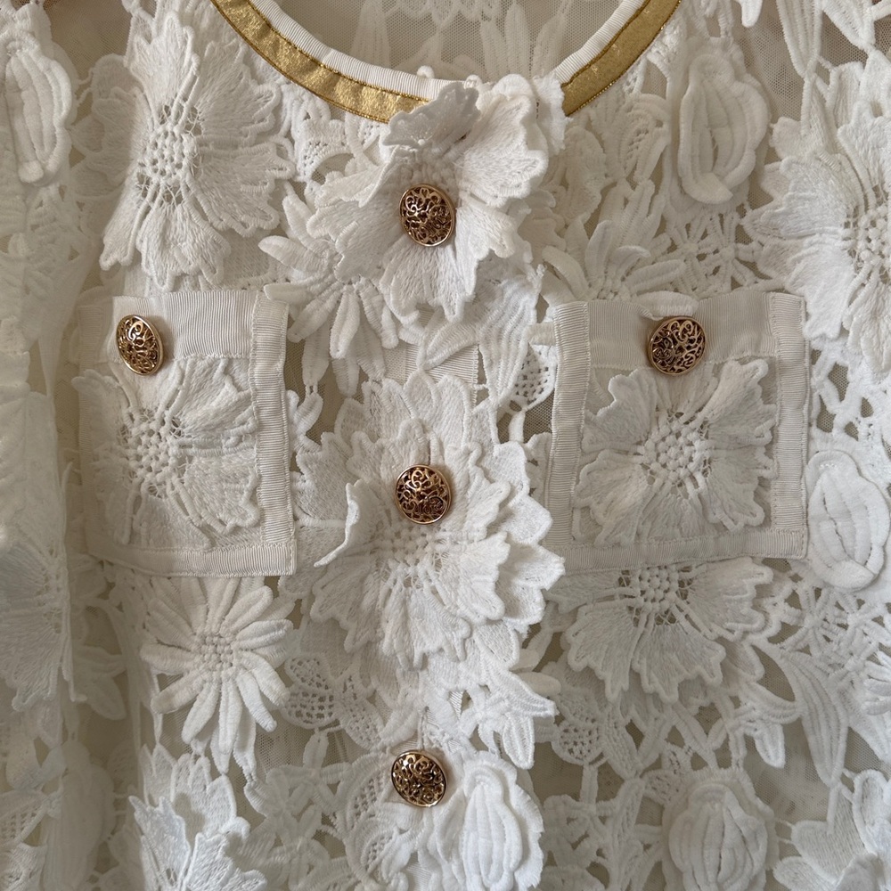 Michael Simon Floral Crochet Jacket White Gold Trim/Buttons Size Medium - Picture 2 of 8